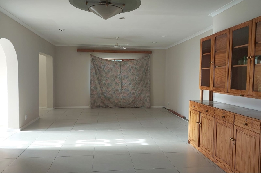 3 Bedroom Property for Sale in Uitenhage Upper Central Eastern Cape